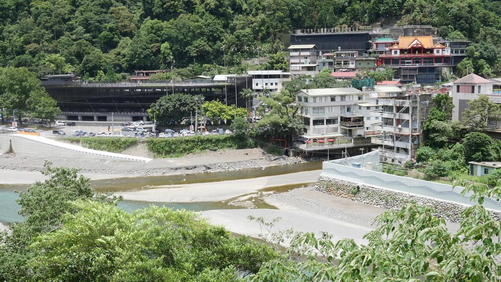 Phoenix Sun Flower Valley Resort Taipei Exterior photo